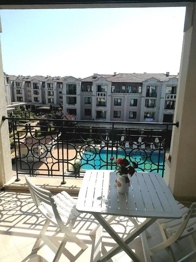 Апартамент Белия Делфин Greenlife Sozopol